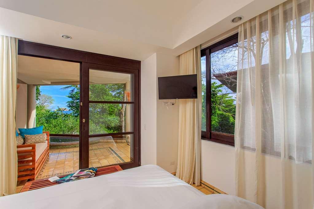 Arenas Del Mar Beachfront And Rain Forest Resort Costa Rica Room photo